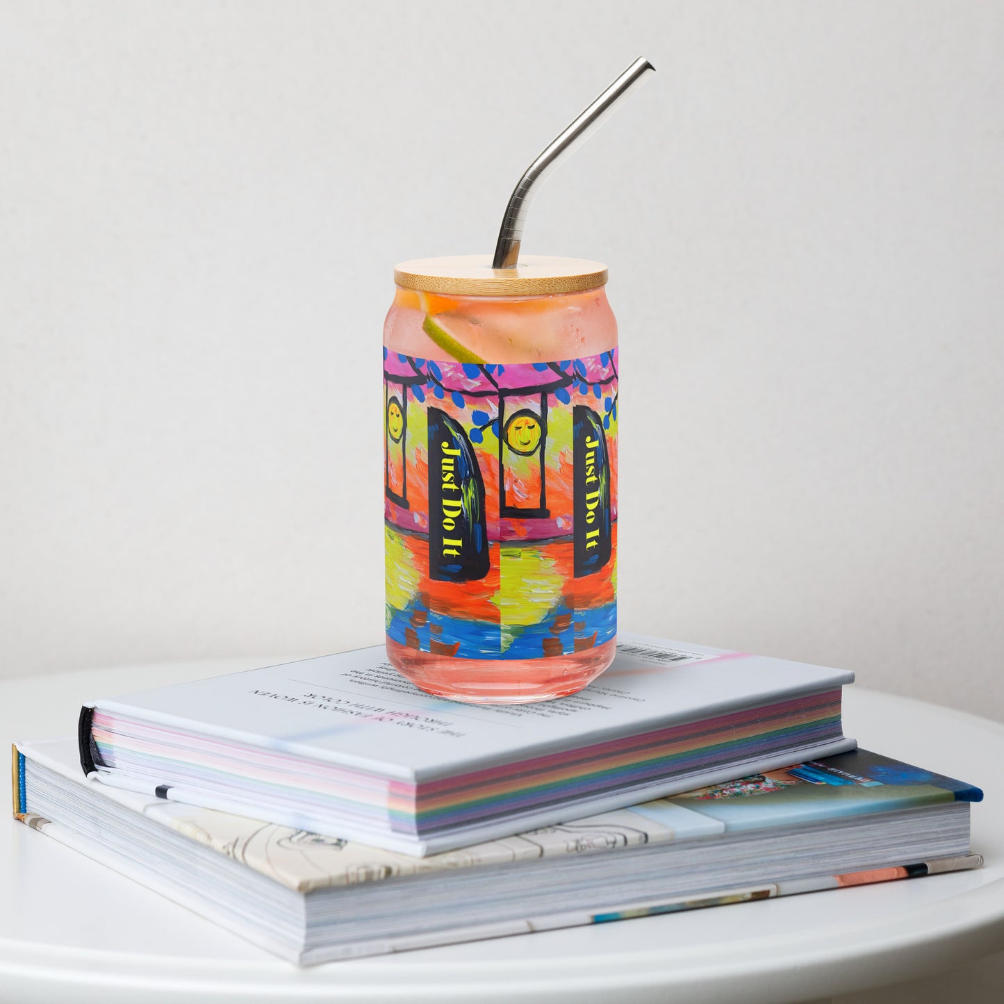 Just Do It Can-shaped glass