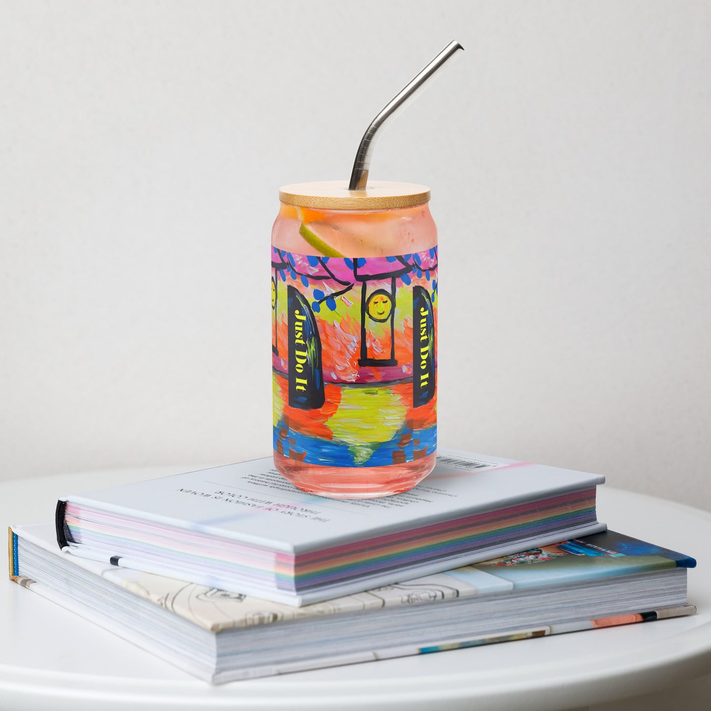 Just Do It Can-shaped glass