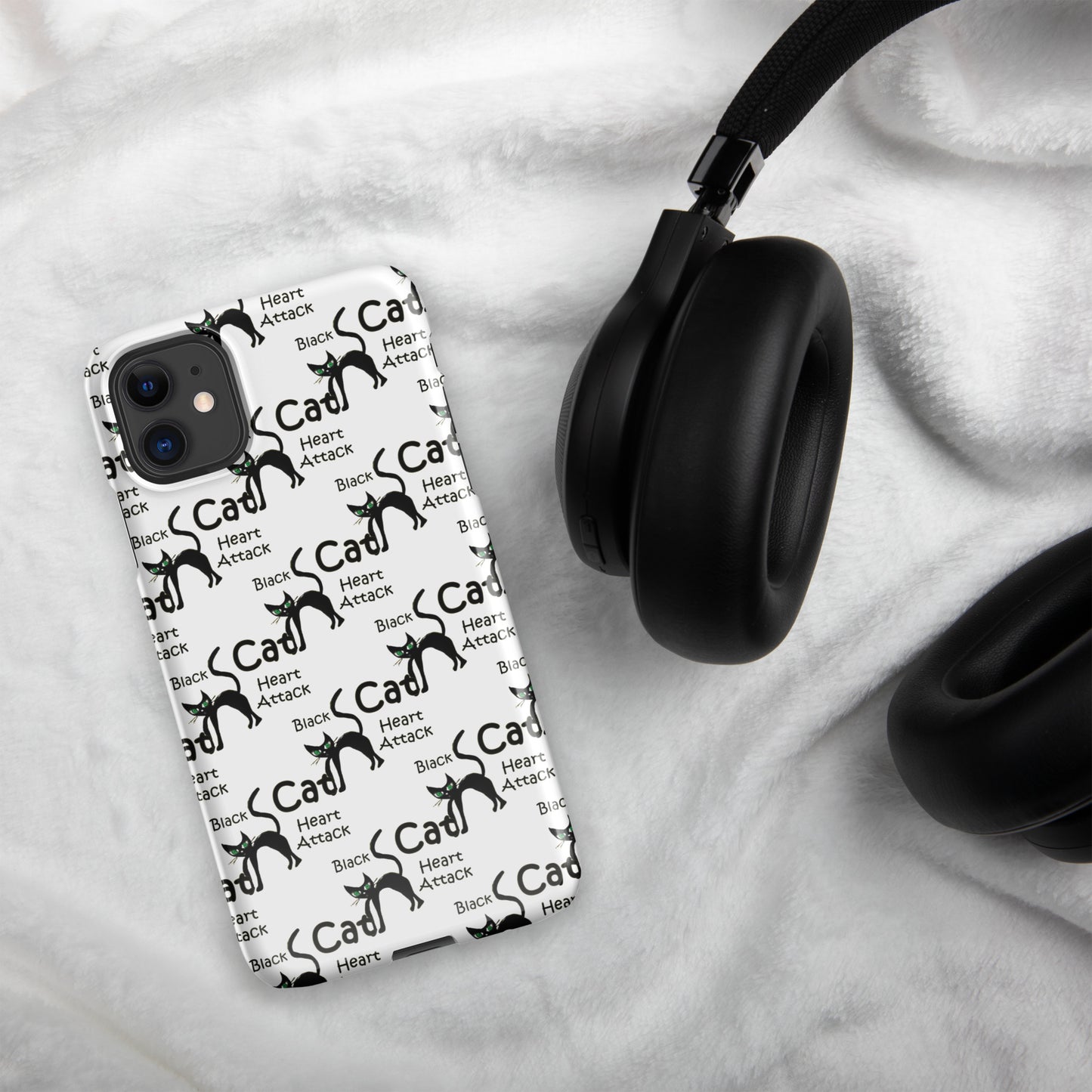 Black Cat Heart Attack Snap case for iPhone®