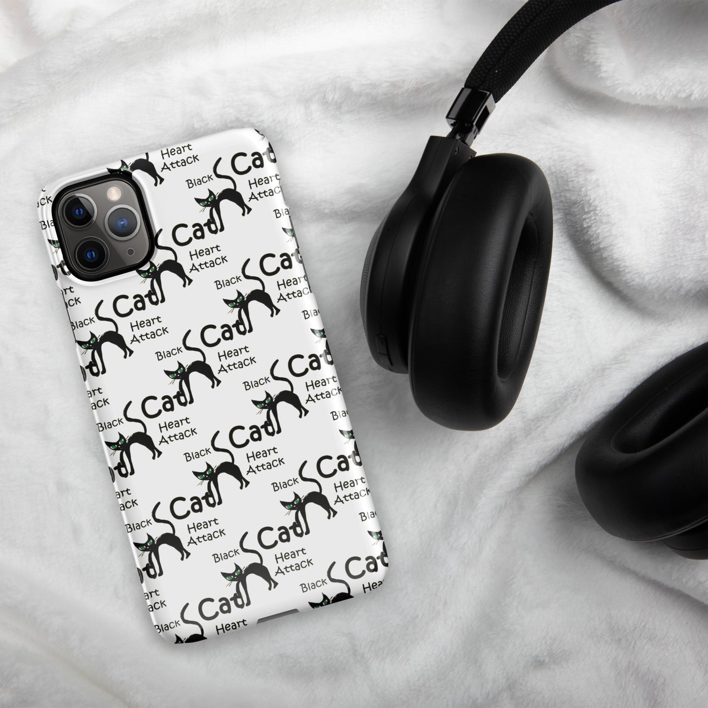 Black Cat Heart Attack Snap case for iPhone®