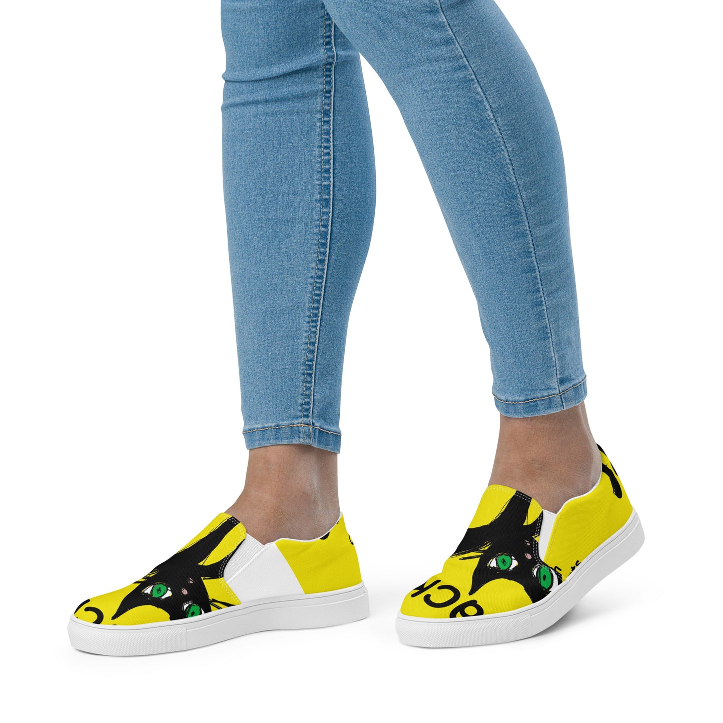 Black Cat Heart Attack Women’s slip-on canvas shoes