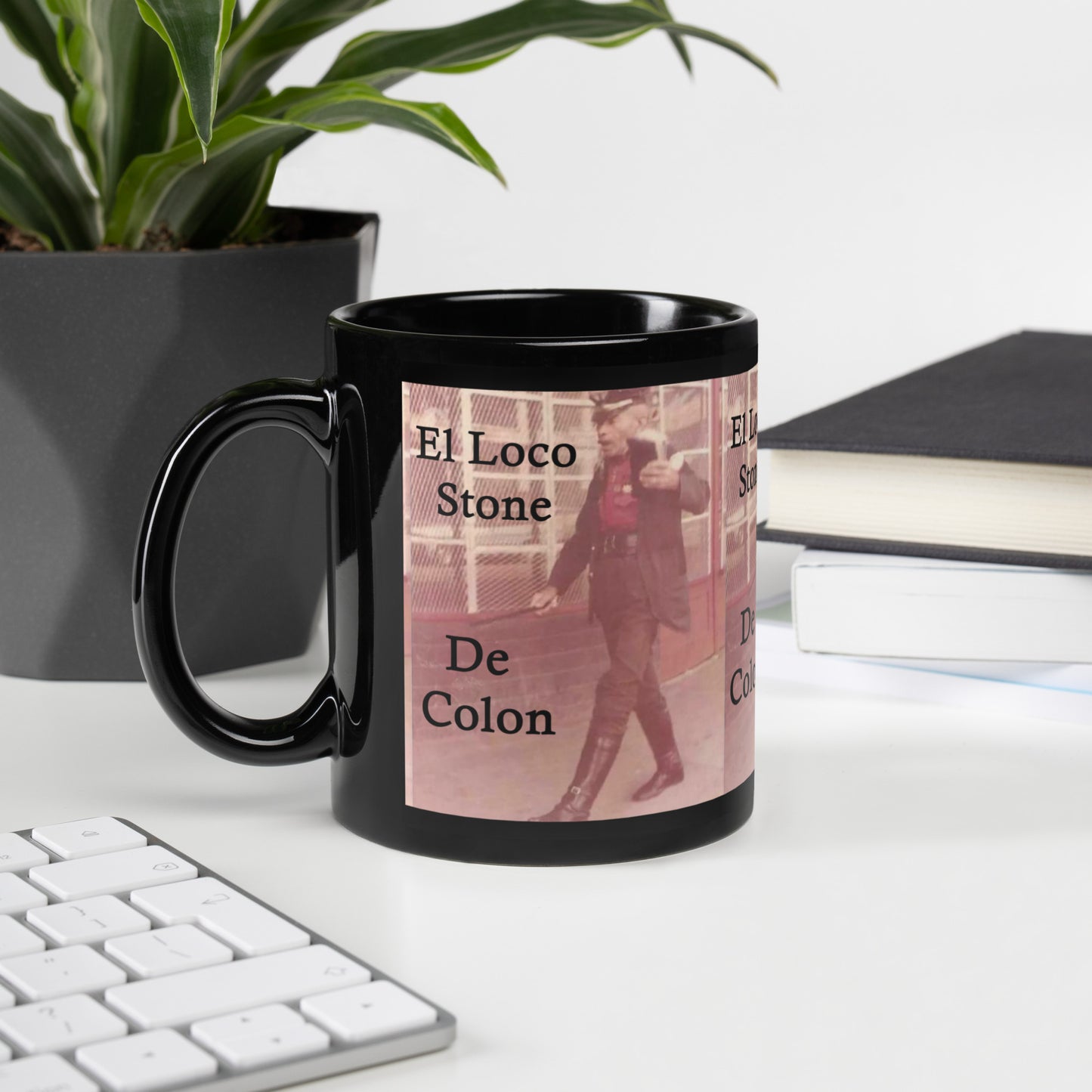 El Loco Stone De Colon Black Glossy Mug