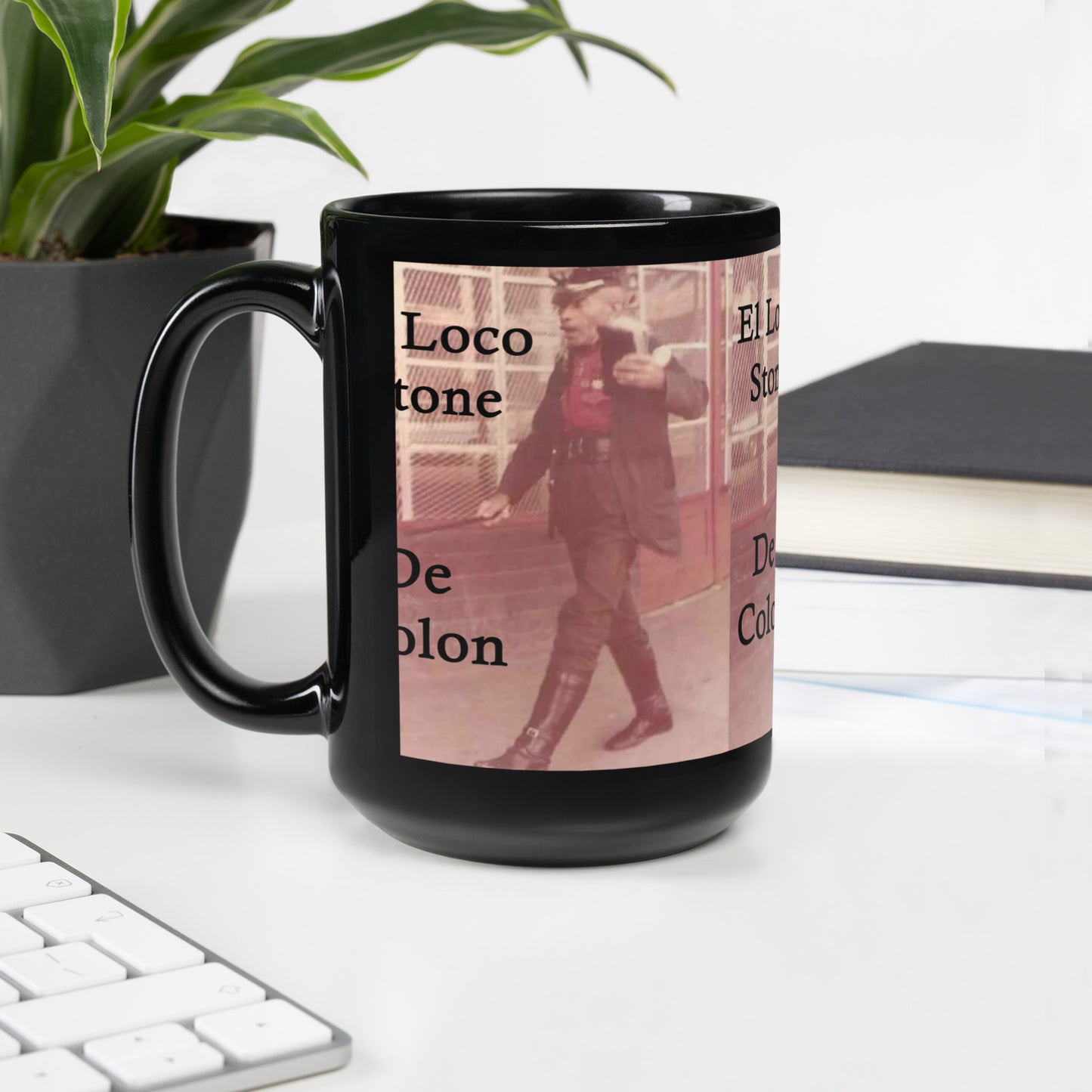 El Loco Stone De Colon Black Glossy Mug